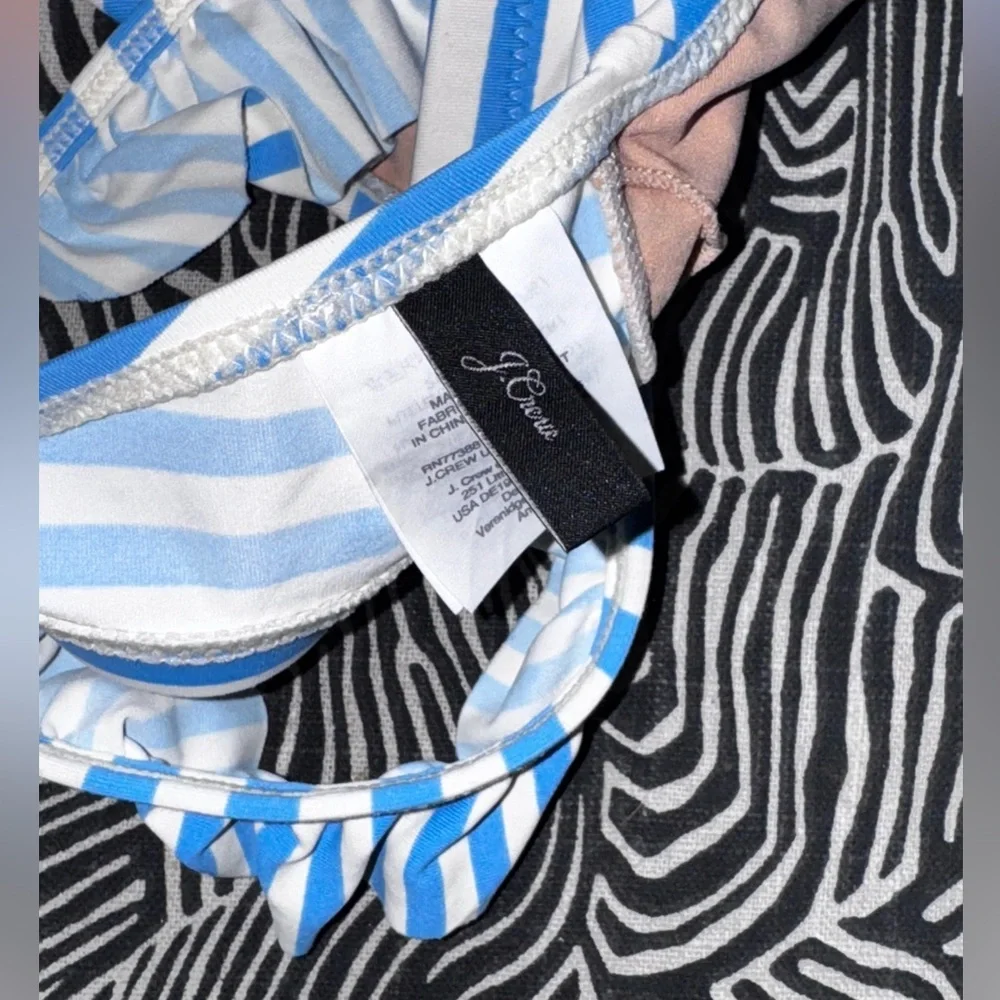 J Crew V Neck Ruffle Trim Bikini Top Medium - Picture 3 of 3
